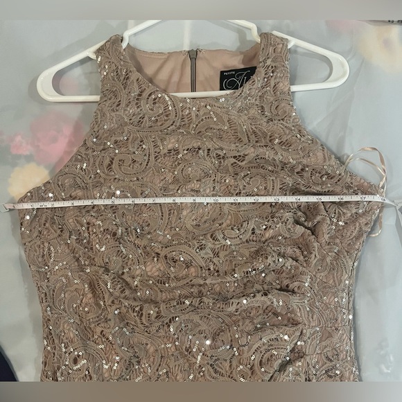 Alex Evenings Womens Long Sleeveless Cascade Ruffle Dress & Front Slit sz 12P - Picture 11 of 15